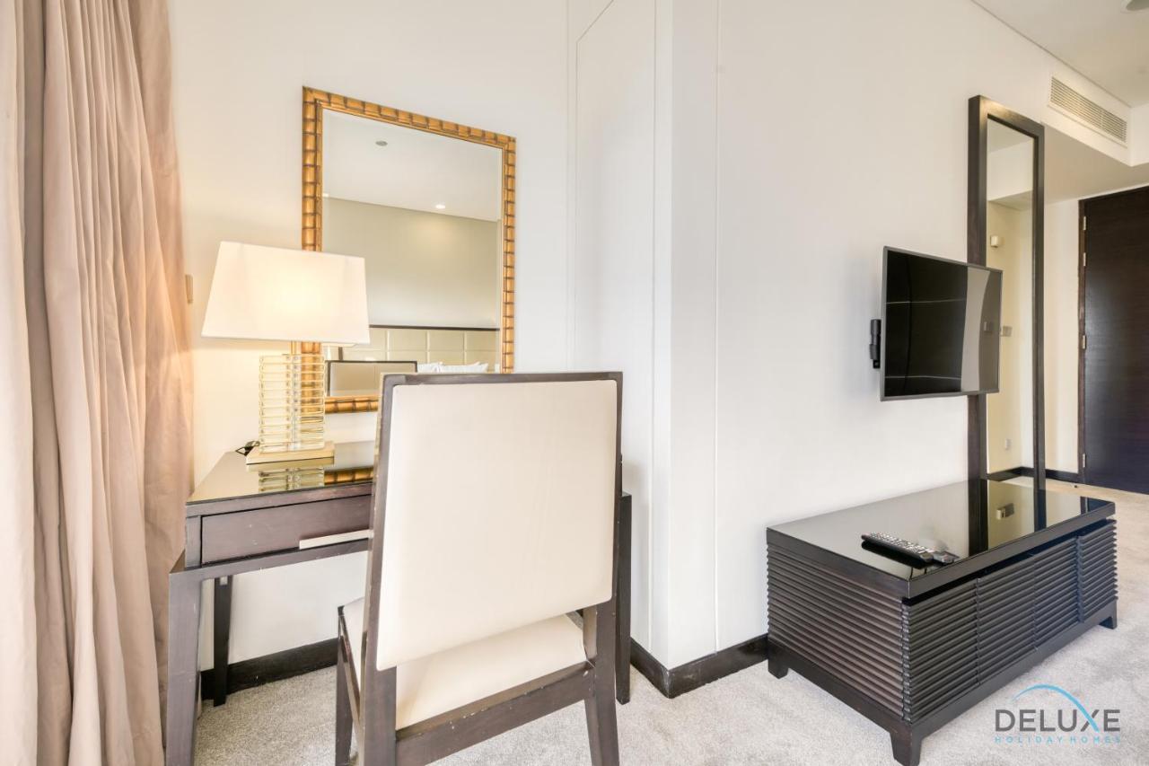 Steps Away From Marina Mall With Iconic Marina Canal Views, The Address Residences, Marina By Deluxe Homes Apartment *